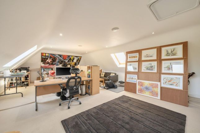 267, Chipstead Way, Banstead photo 4