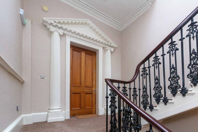 Flat to rent in Park Circus, Glasgow