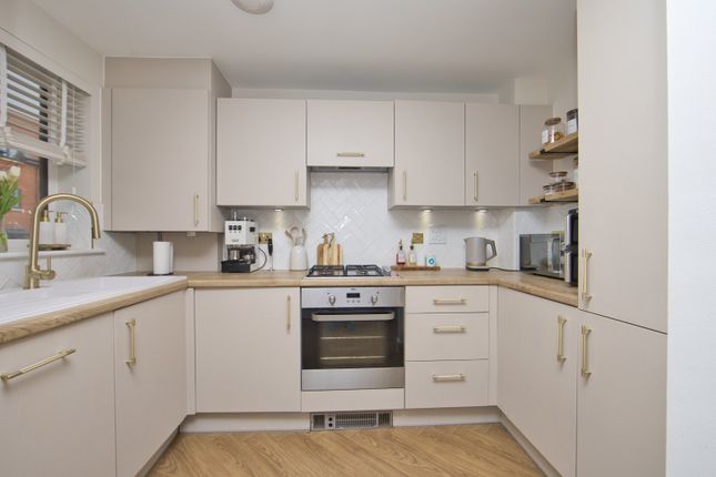 76, Blunden Drive, Kent photo 3