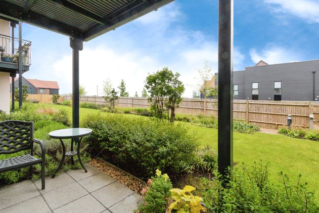 11 Island View,, Shortwood Copse Lane, Hampshire photo 3
