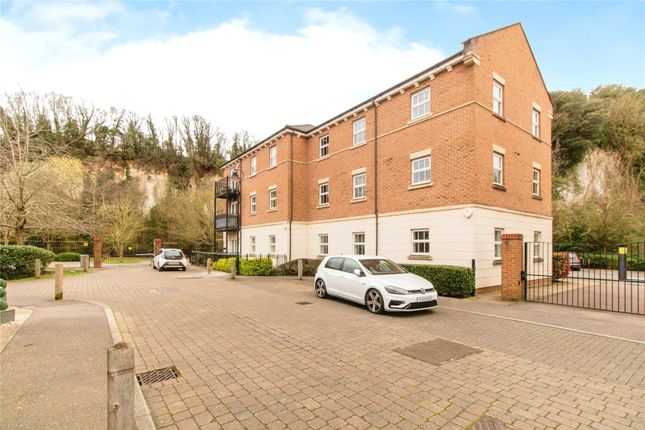 Thumbnail Flat for sale in Empire Walk, Greenhithe, Kent