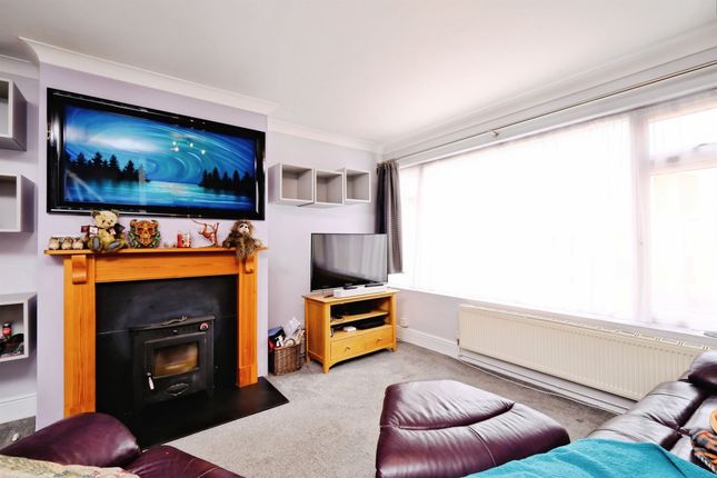 9, Greenfields, Salisbury photo 4