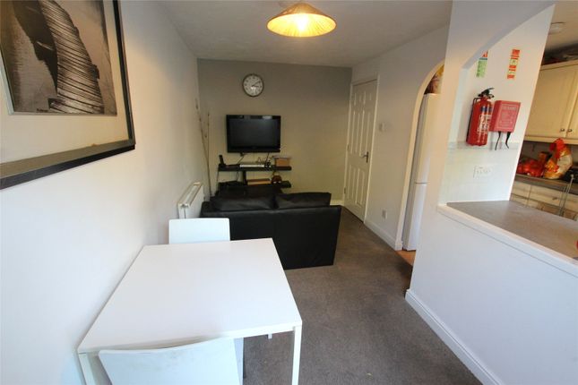 Room 4,, 26 Masthouse Terrace, London photo 3