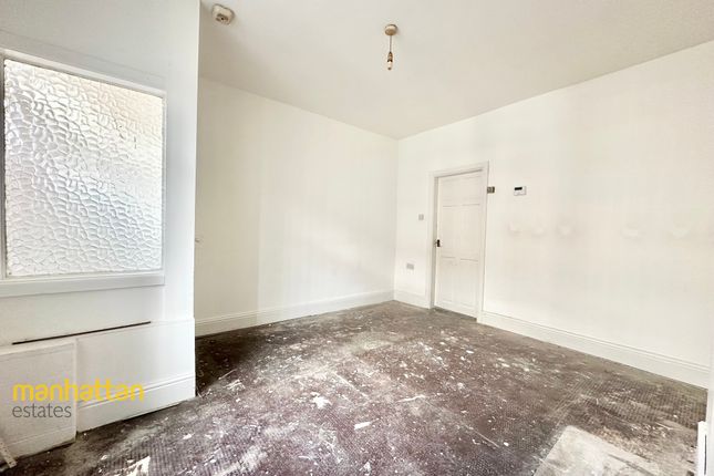 11, Vincent Street, Bolton photo 3