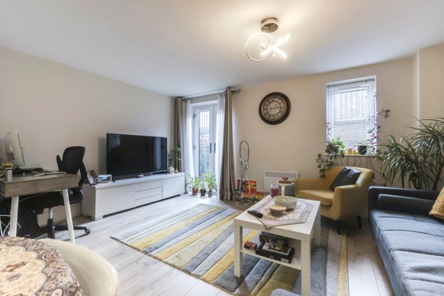 Apartment 3, Waterside View,, Harrogate Road, West Yorkshire photo 2