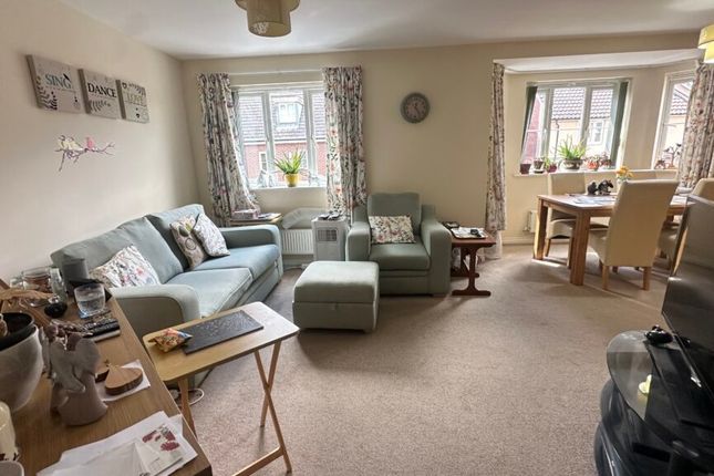 12, Dr Torrens Way, Norwich photo 2