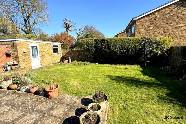 44, Jones Road, Waltham Cross photo 2
