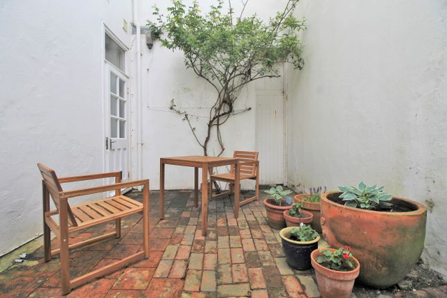 Flat for sale in Clarendon Terrace, Brighton