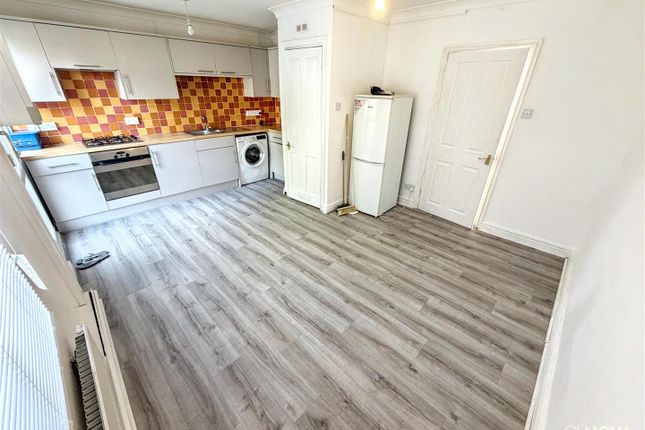 121, Hockwell Ring, Luton photo 2