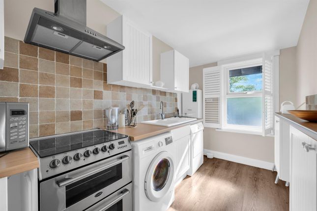 Flat 3, 3 Station Road, Bromley photo 3
