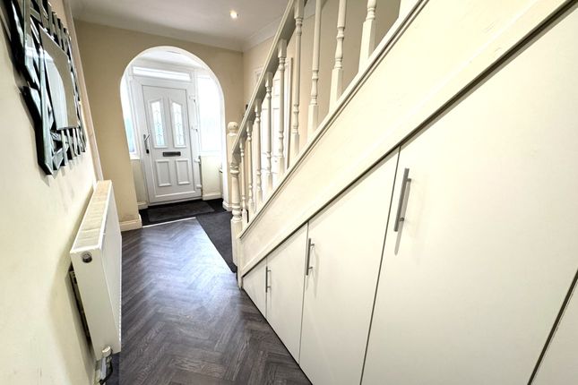 4 Wootton Avenue, Wolverhampton photo 2
