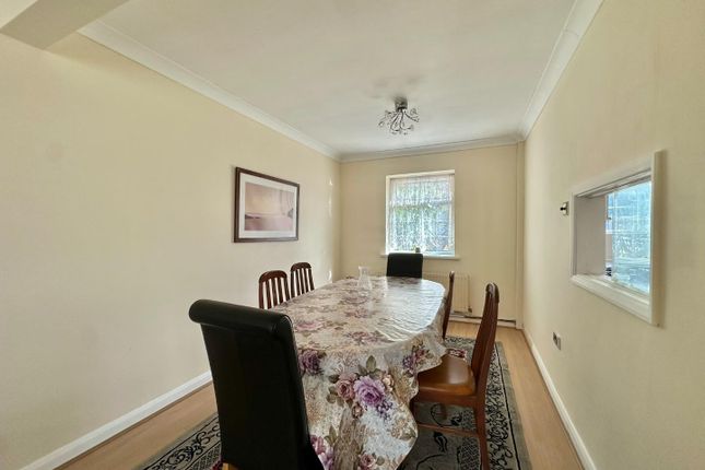 85, Corwell Lane, Uxbridge photo 4