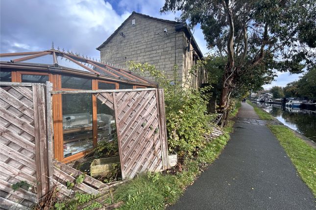 View Croft Road, West Yorkshire photo 2