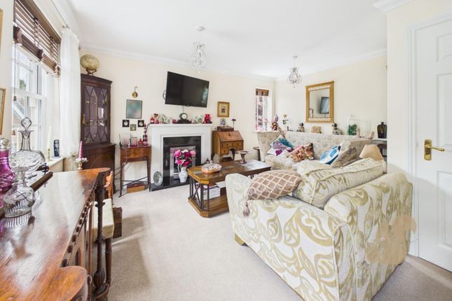 11, Elm Drive, Bury St. Edmunds photo 3