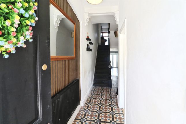 28, Craddock Street, Cardiff photo 2
