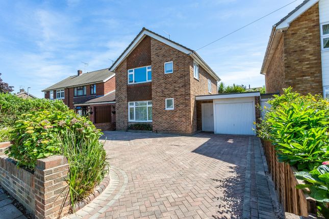 Thumbnail Detached house to rent in Maplin Way, Southend-On-Sea
