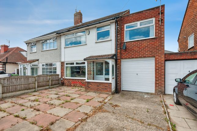 31, Mackets Lane, Merseyside photo 2