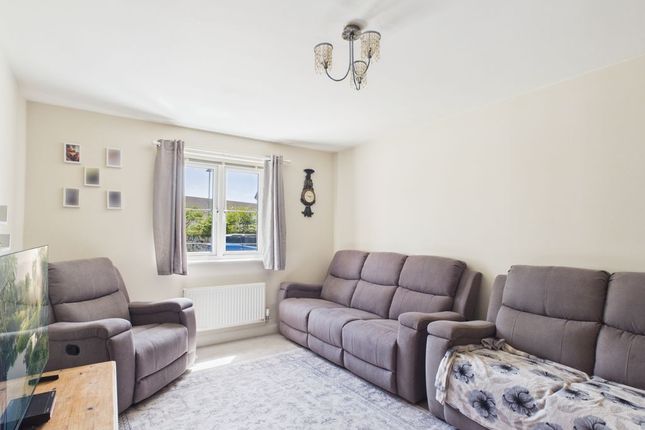 7, Davey Close, Redruth photo 4