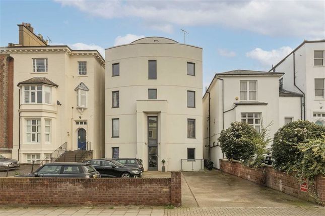 Thumbnail Flat for sale in Park Hill, London