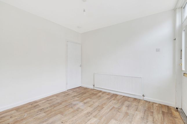 64 Loughborough Avenue, Nottingham photo 4