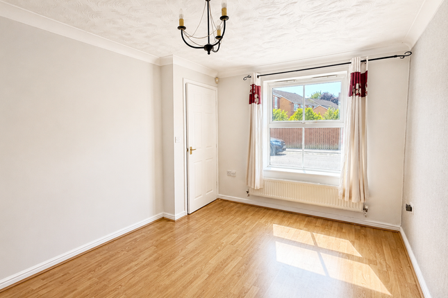 6, Fox Covert, Lincoln photo 2