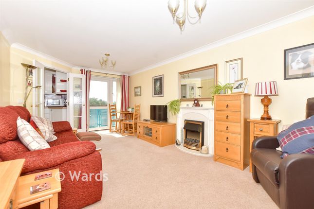 1-bed flat on Richmond Court, Richmond Street, Herne Bay, £135,000