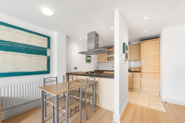 Flat to rent in 156 Westferry Road, Canary Wharf