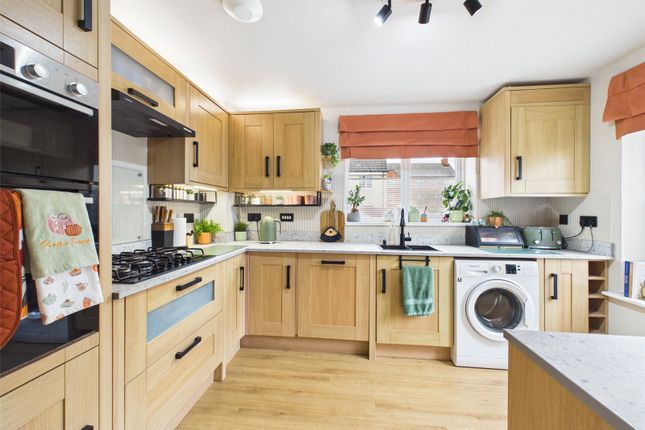 10, Matlaske Way Kingsway, Gloucester photo 2