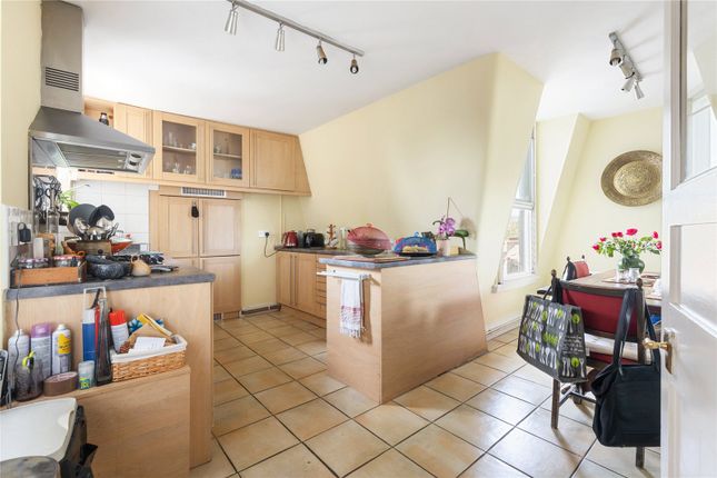 Flat for sale in Burnham Court, Moscow Road