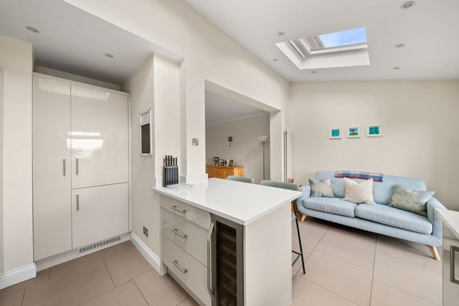 7, Summit Road, Northolt photo 4