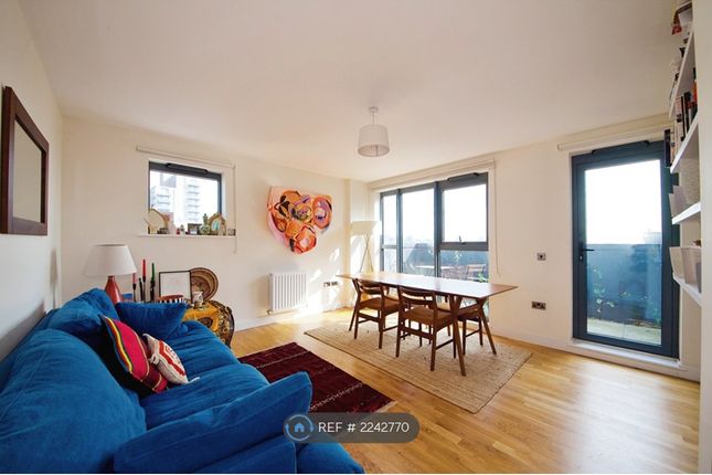Spacious Living/Dining Room