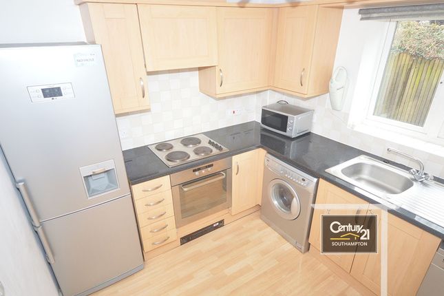 Flat 4, Rosida Gardens 23, Hill Lane, SOUTHAMPTON photo 2