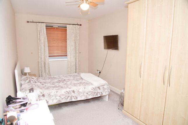 Flat for sale in Miles Close, Thamesmead West