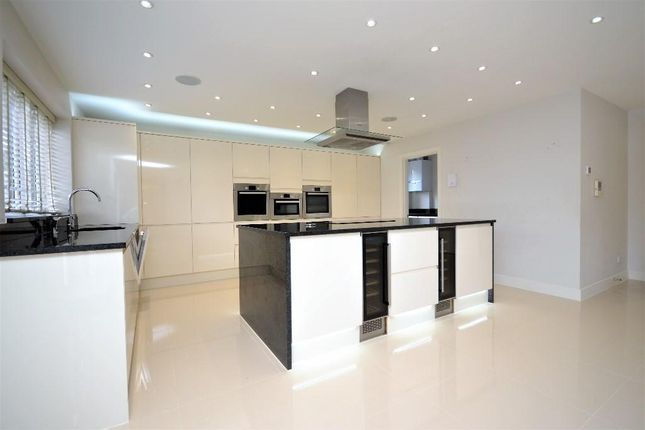 14, Cedar Road, Brentwood photo 3