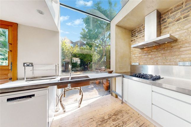 97, Axminster Road, London photo 4