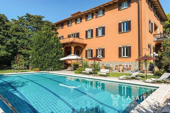 Villa for sale in Solomeo, Umbria, Italy