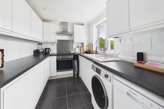 51, Beaumont Road, Gloucester photo 3