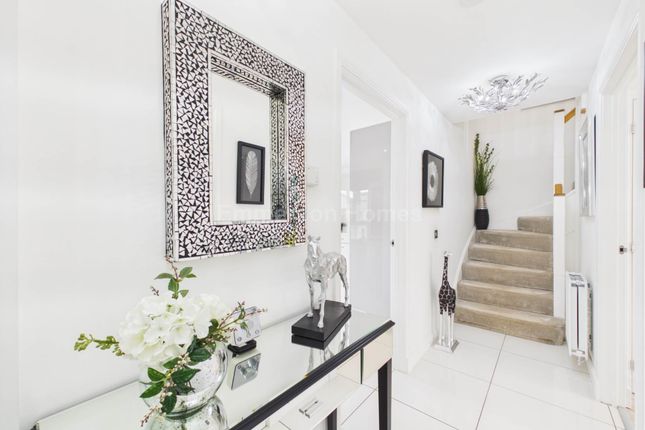 2, Newfield Way, Johnstone photo 2