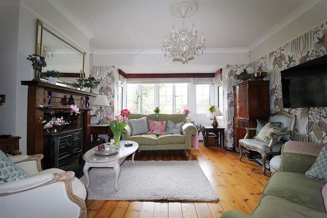 35, Windmill Lane, Epsom photo 3