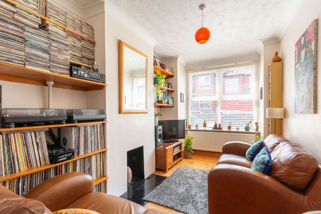 2-bed flat on 89 Shanklin Road, Brighton, £355,000