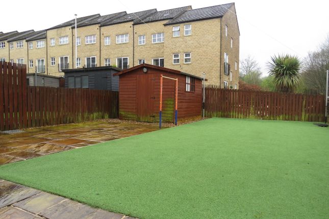 Property to rent in Illingworth Close, Keighley