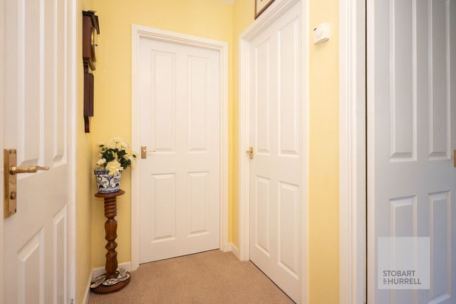 3, Priory Close, Norwich photo 4