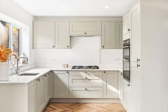30, Goldstone Way, Hove photo 4