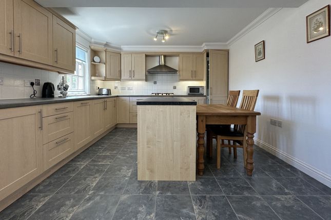 4 Coventry Court, Coventry Gardens, Deal photo 4
