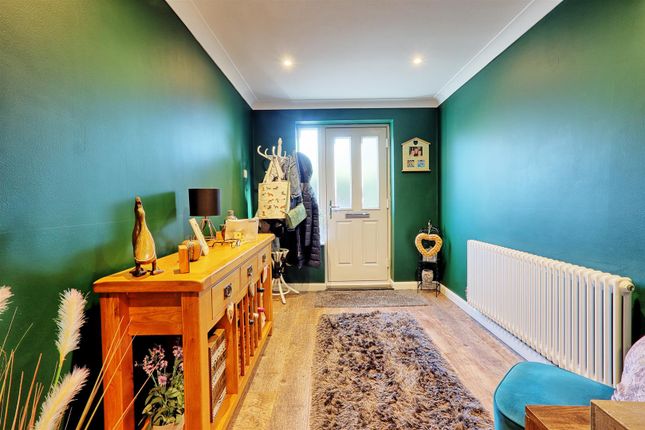 34, Gurton Road, Colchester photo 3