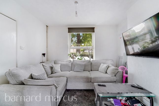242, St. Helier Avenue, Morden photo 3