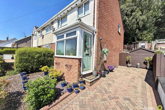 Lanwood Road, Graigwen Pontypridd photo 2