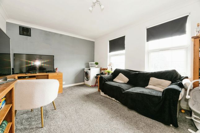 Thumbnail Flat for sale in Hook Road, Chessington