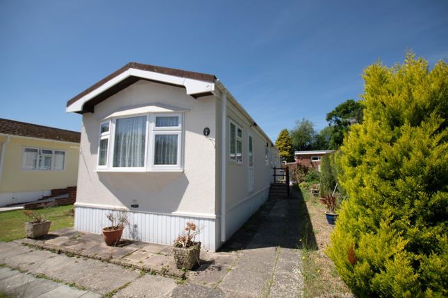 2 bed mobile/park home for sale in Avondale Park, Colden Common, Winchester SO21