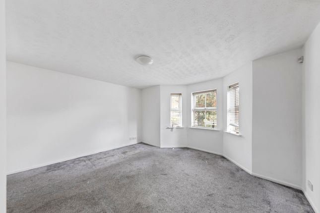 10 Finsbury Close, Warrington photo 2